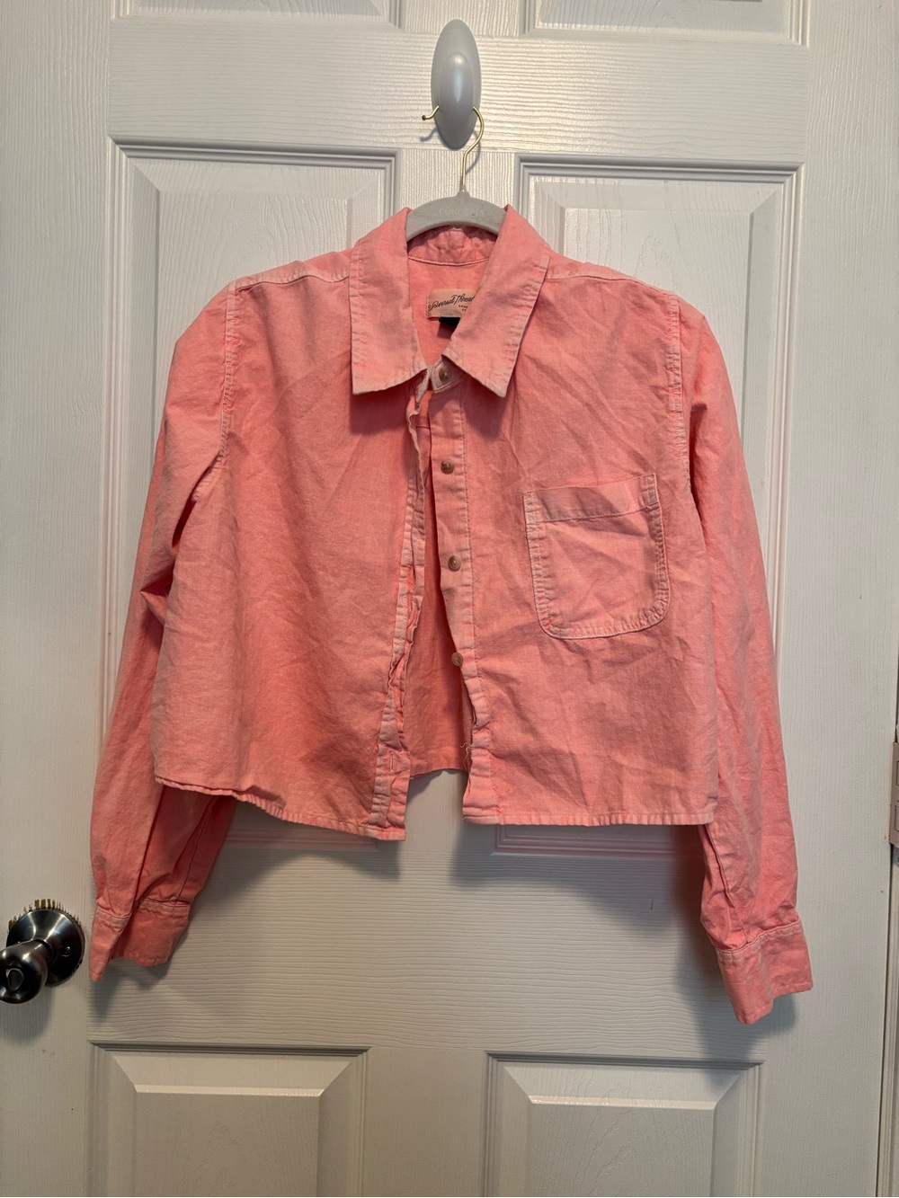 Pink Cropped Button-Up long sleeve top